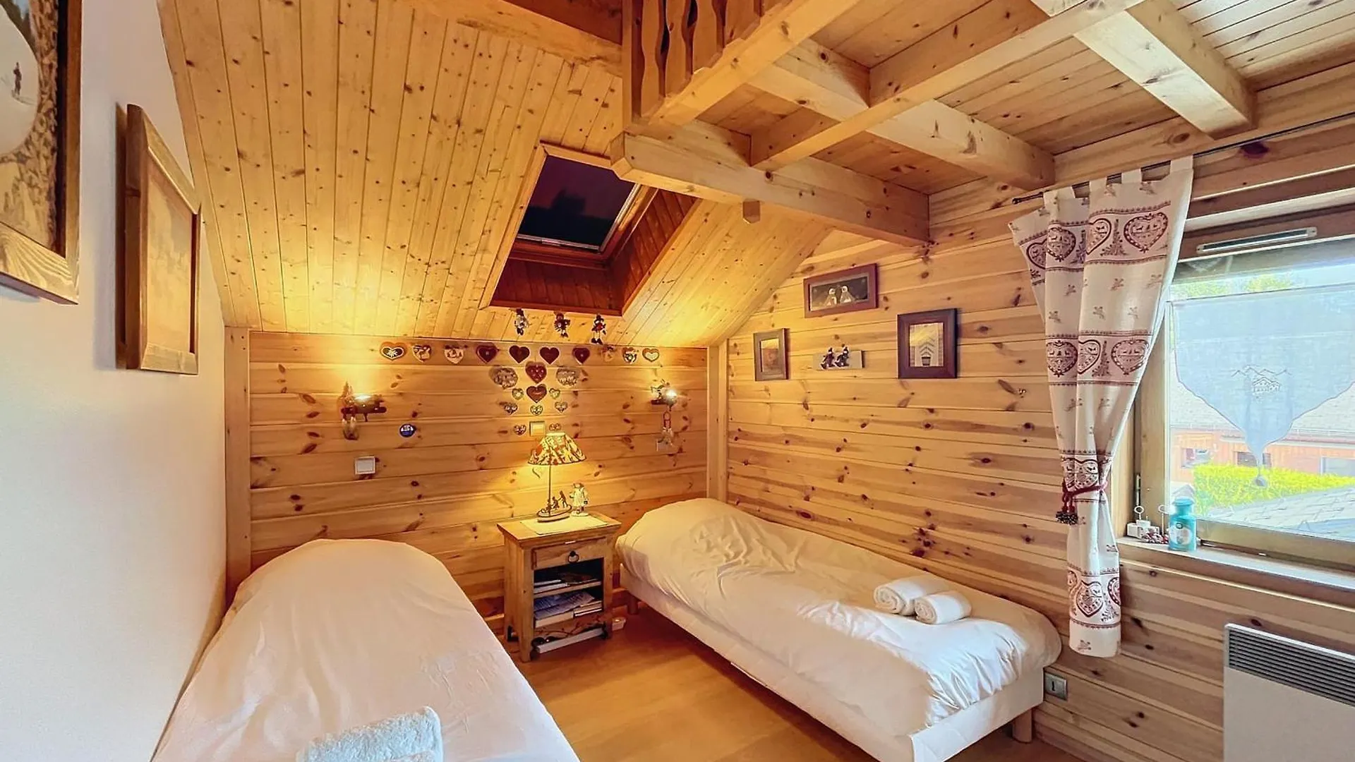 Chalet Typique Avec Sauna Et Cheminee A Meribel, Proche De La Telecabine - Fr-1-688-96 Les Allues France
