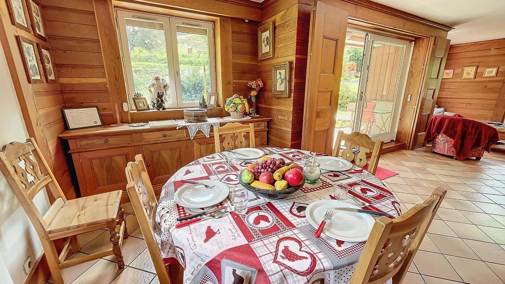 Chalet Typique Avec Sauna Et Cheminee A Meribel, Proche De La Telecabine - Fr-1-688-96 Les Allues 0*,  France