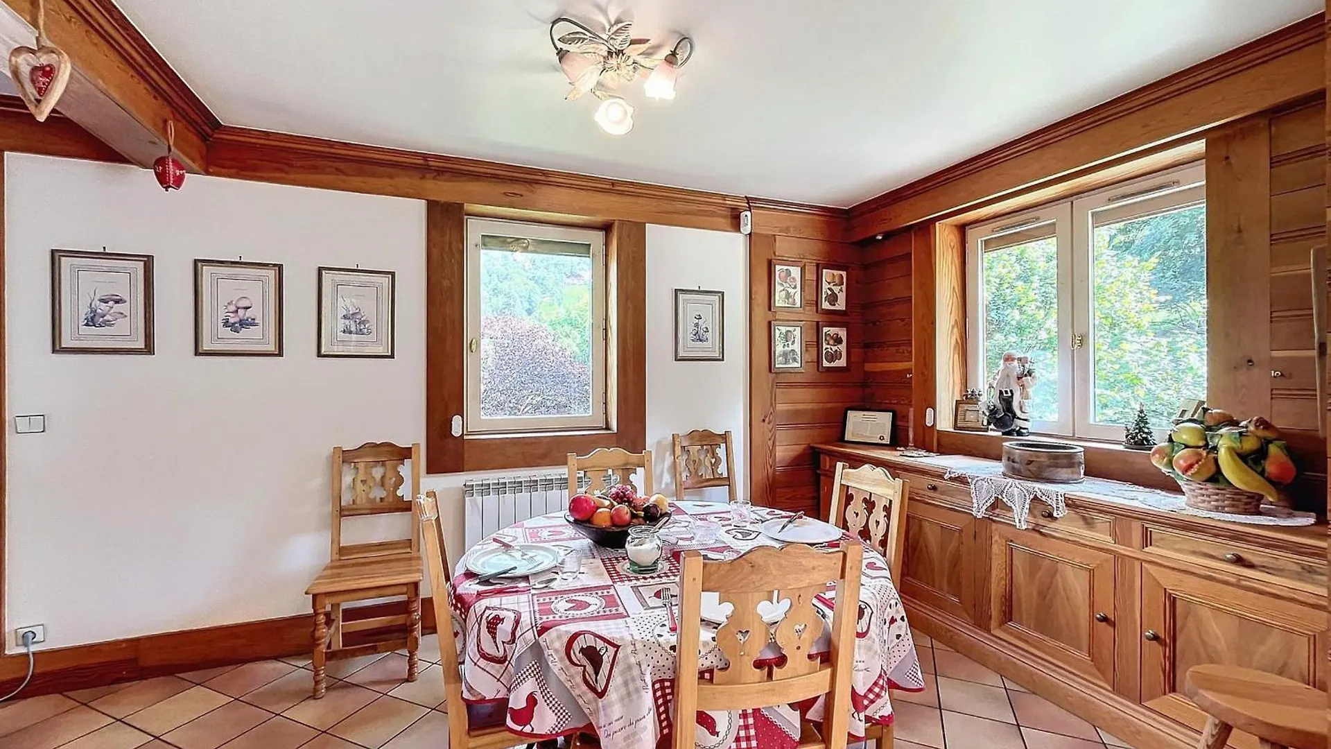 Chalet Typique Avec Sauna Et Cheminee A Meribel, Proche De La Telecabine - Fr-1-688-96 Les Allues