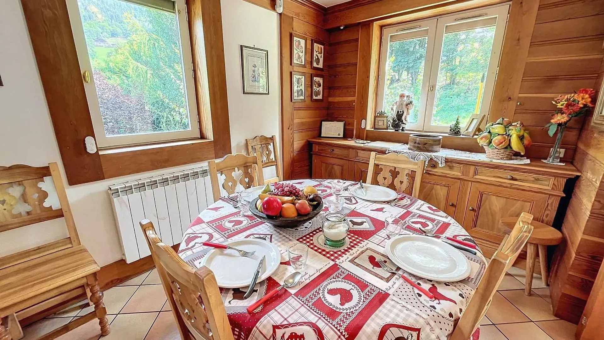 Chalet Typique Avec Sauna Et Cheminee A Meribel, Proche De La Telecabine - Fr-1-688-96 Les Allues 0*,